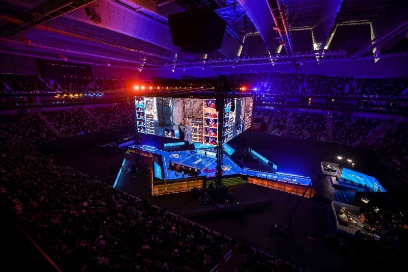 还有这种操作？这比赛从主办方到参赛选手都是假的